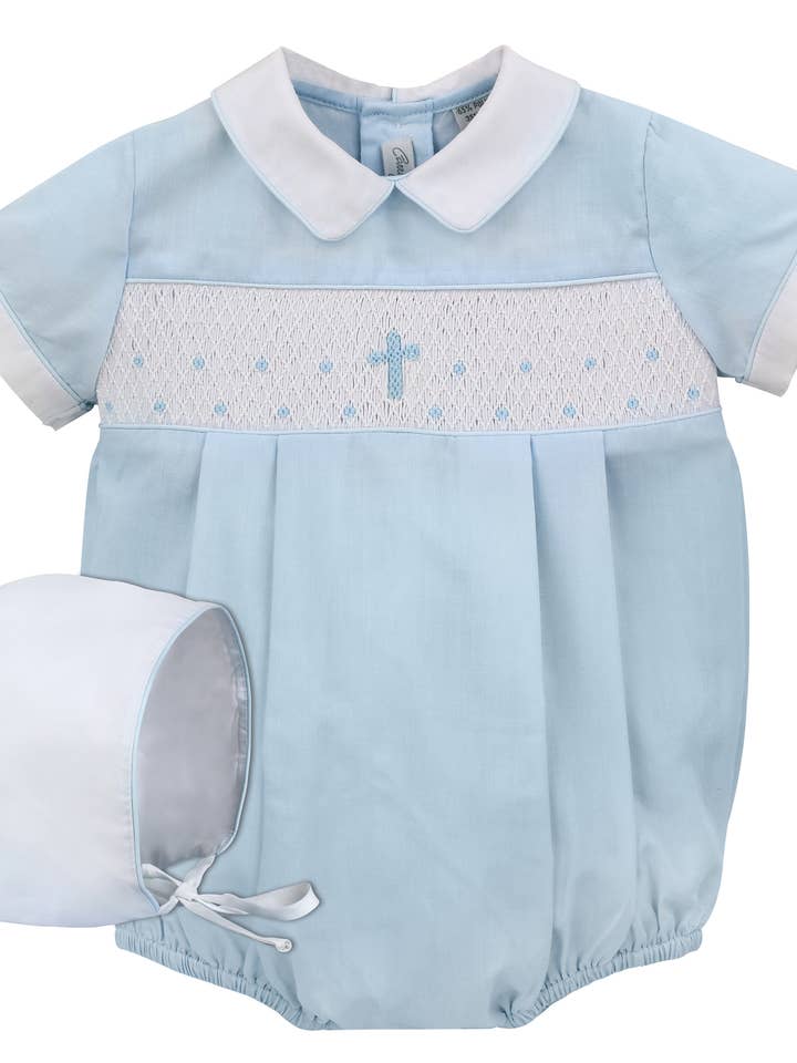 Pagliaccetto a croce blu per battesimo fatto a mano per neonato per la vendita all'ingrosso da parte di Julius Berger & Carriage Boutique