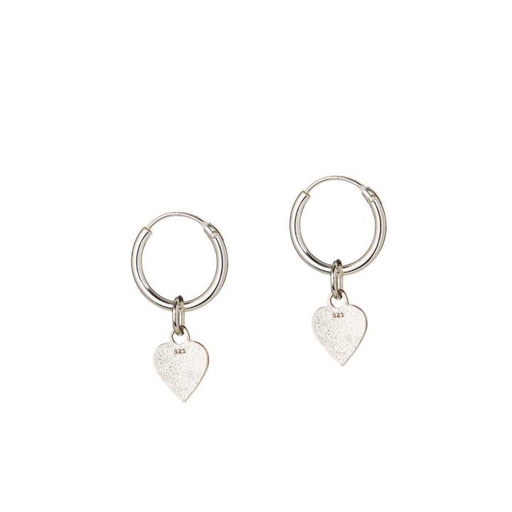 Juulry – Brincos de argola por atacado – Brincos de Argola banhados a Ouro com coração 18 MM3