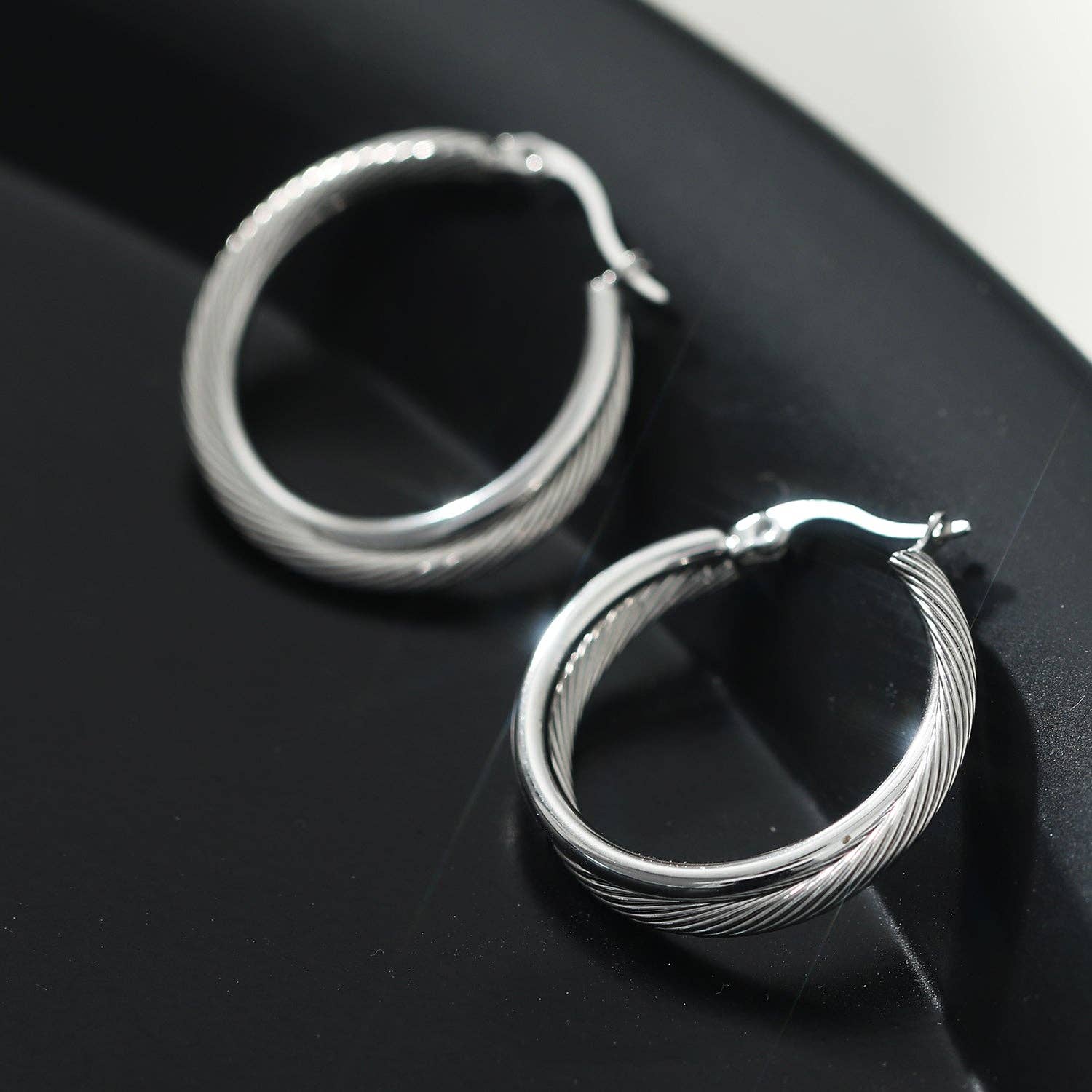HACKNEY NINE – wholesale  – SAJAN Double Hoop Silver Earrings3