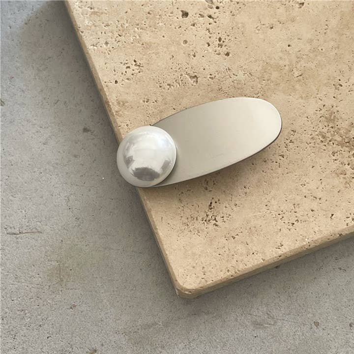 Tourtiwi - Wholesale Hair clip – Women’s - Metallic Silver Imitation Pearl Heart Duckbill Clip0