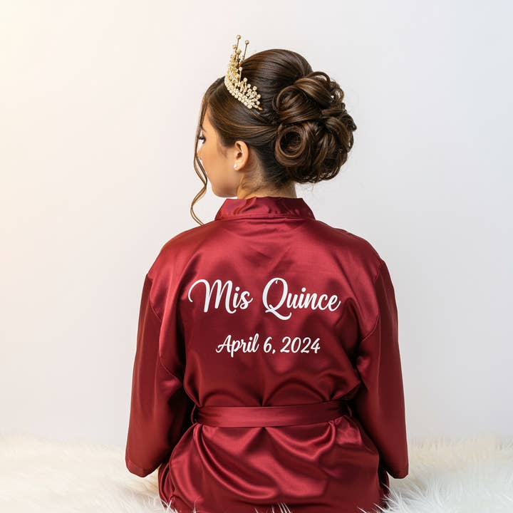 The Blissful - Venta al por mayor Bata - Mujer - Bata de satén personalizada para quinceañera, bata kimono para prepararse, regalo de cumpleaños1