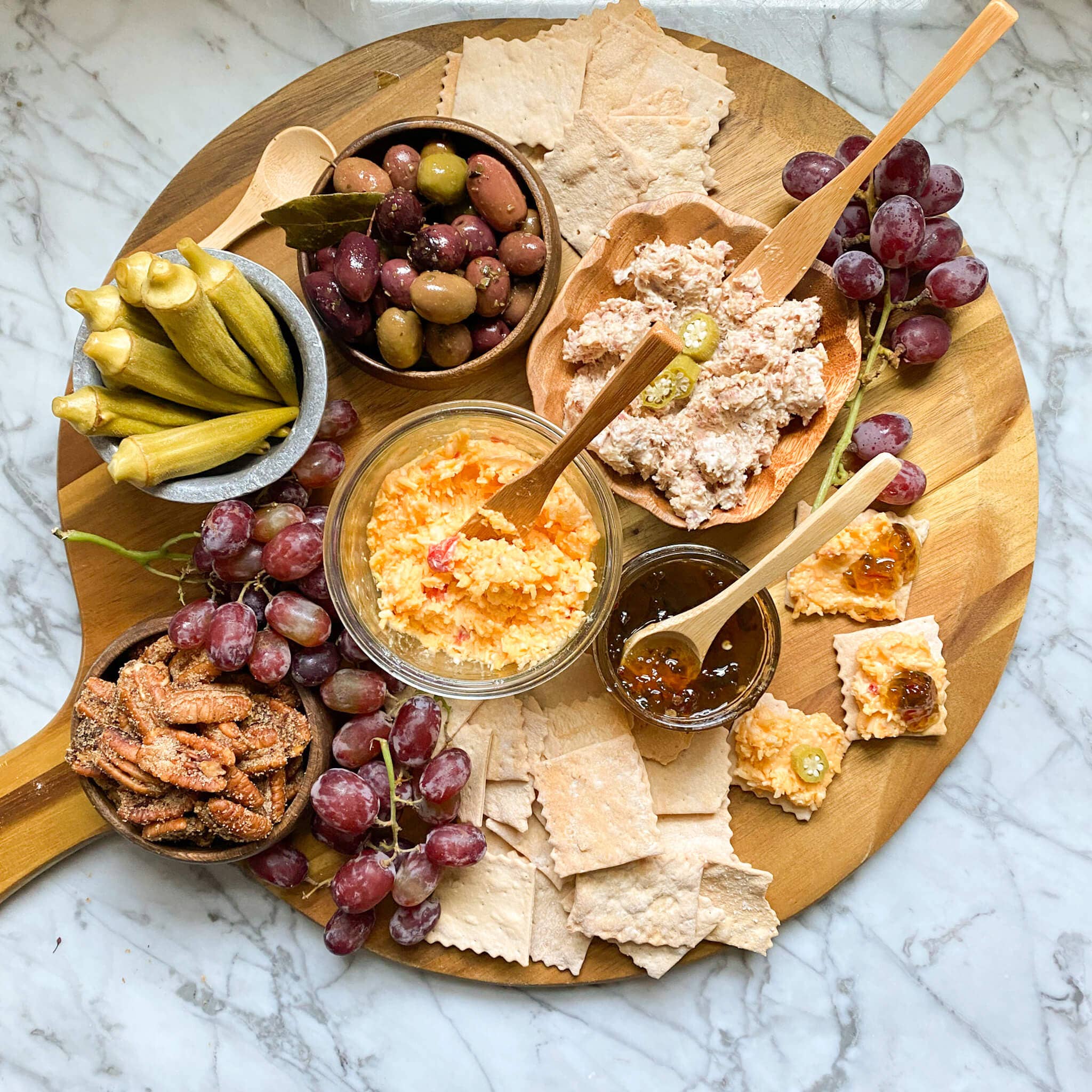 In the Curious Kitchen - Wholesale Cheese - Beer Cheddar Cheese Spread /Dip8