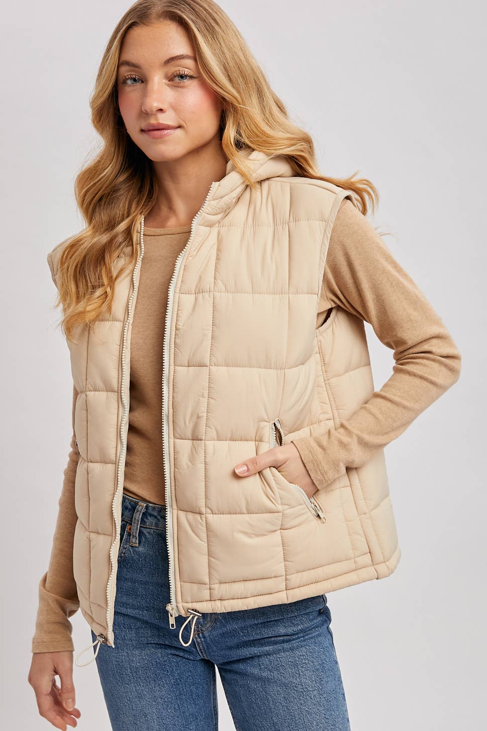 Bluivy - Wholesale Outerwear Vest - Women's - PUFFER ZIP-UP HOODED VEST2