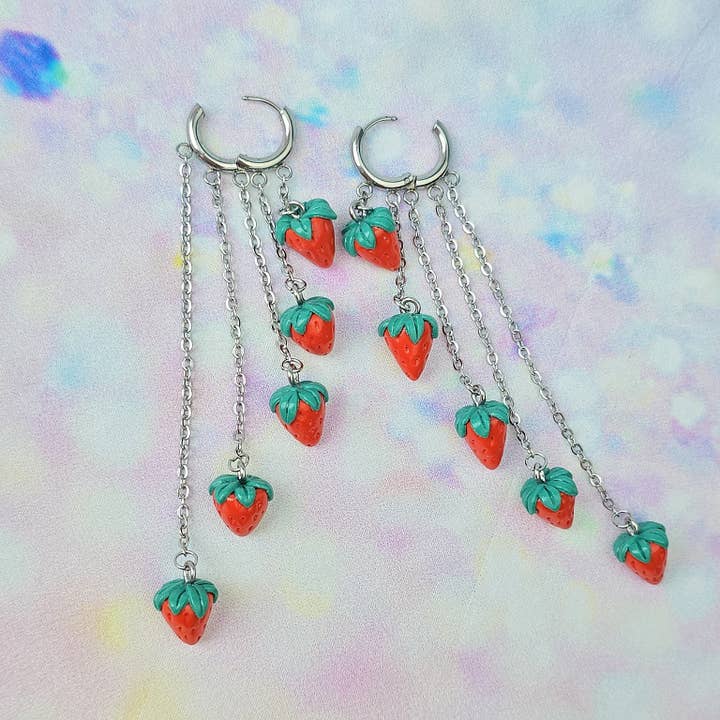 blurandbake - Wholesale Dangle Earrings - Strawberry 5 Drop Dangles