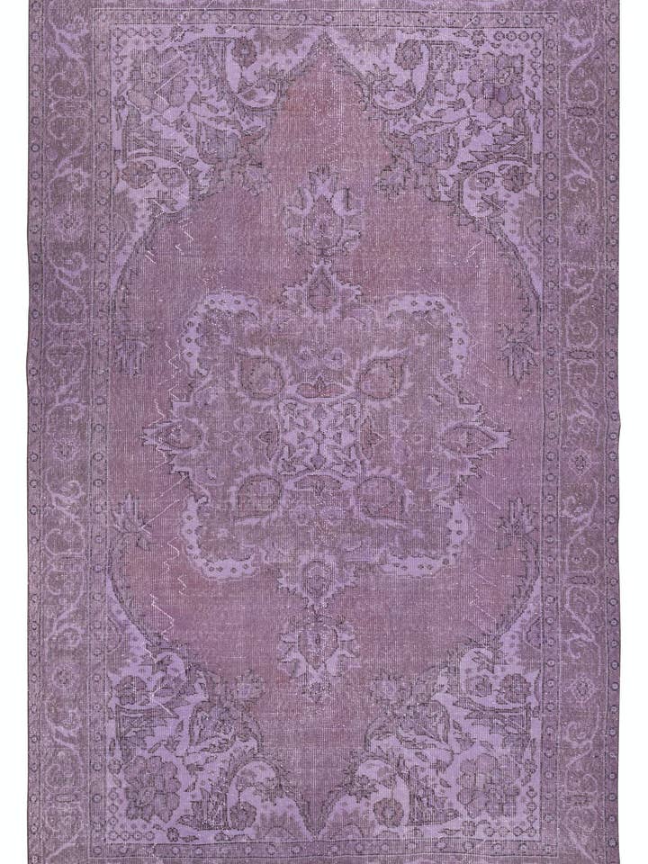 Lila Teppich 6x9,8 ft, handgeknüpft in der Türkei für den Großhandel von Rug Specialist LLC.