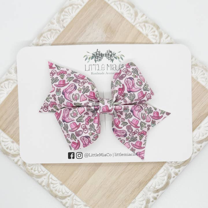 Lyserød cowgirl Larkin-hårspænde for engroshandel hos Little Mia Co.