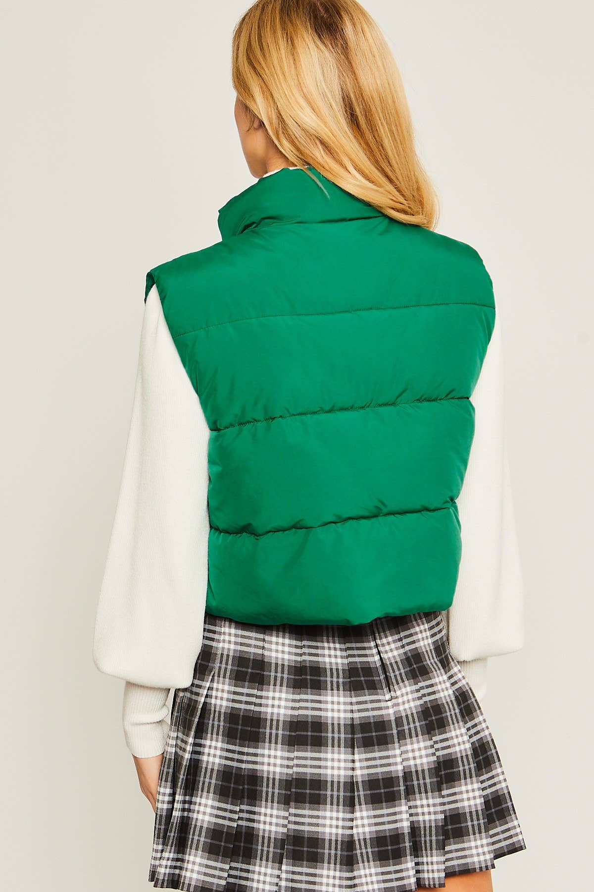 42POPS – Großhandel Oberbekleidungsweste – Damen – .Pufferweste mit Taschen11