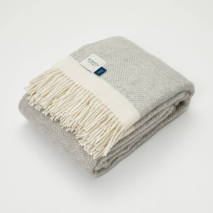 Atlantic Blankets – wholesale Throw blanket – Silver Grey Herringbone Wool Blanket0