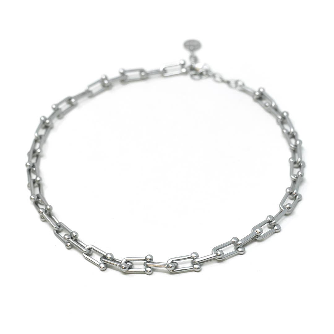 The Sis Kiss - Wholesale Link & Chain Necklace - Graduated Chain Link Necklace in Matte Silver0