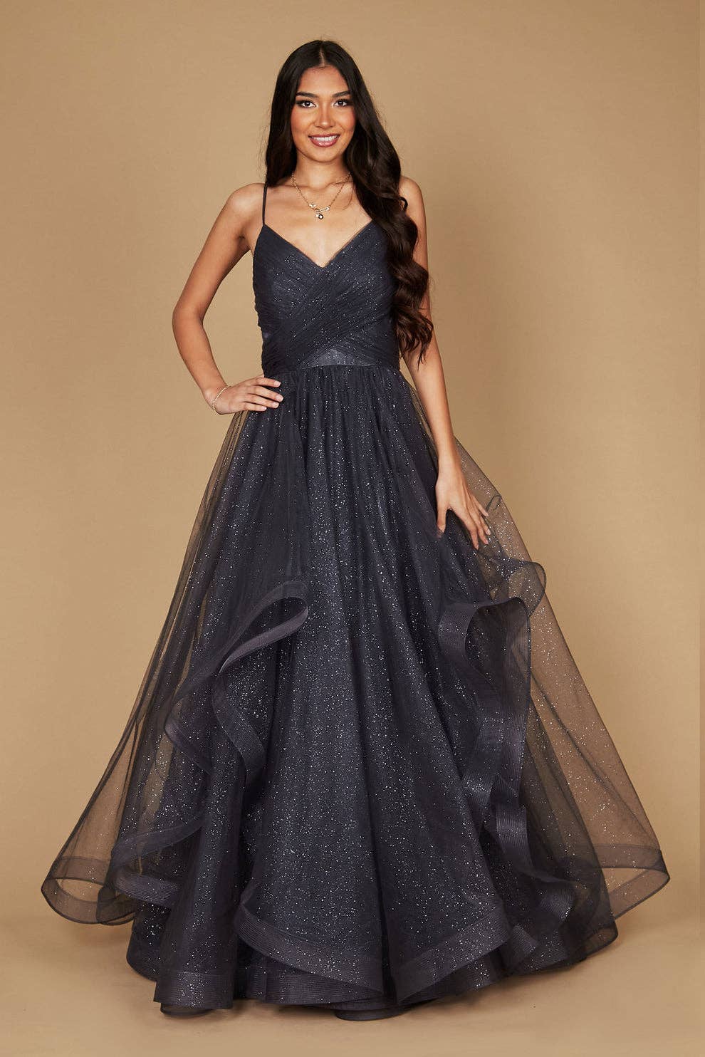Kos Couture - Vente Robe de soirée – femme - Robe de bal en tulle fluide avec paillettes et décolleté en cœur.5