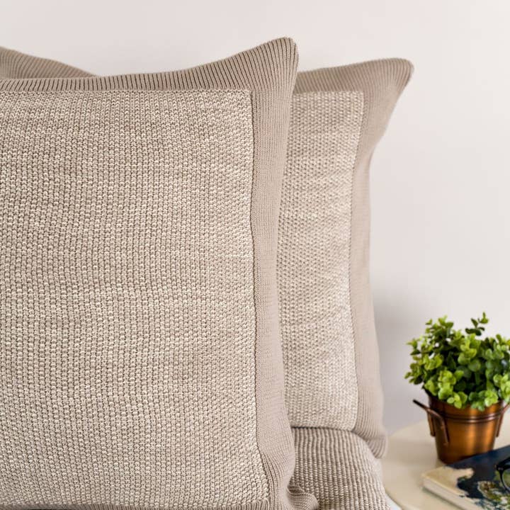 Taie d'oreiller en tricot européen pour la vente par Darzzi