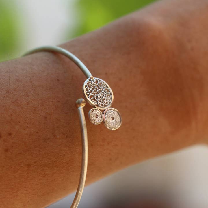 Armband „No Sabemos” voor wholesale door Etcaetera Création