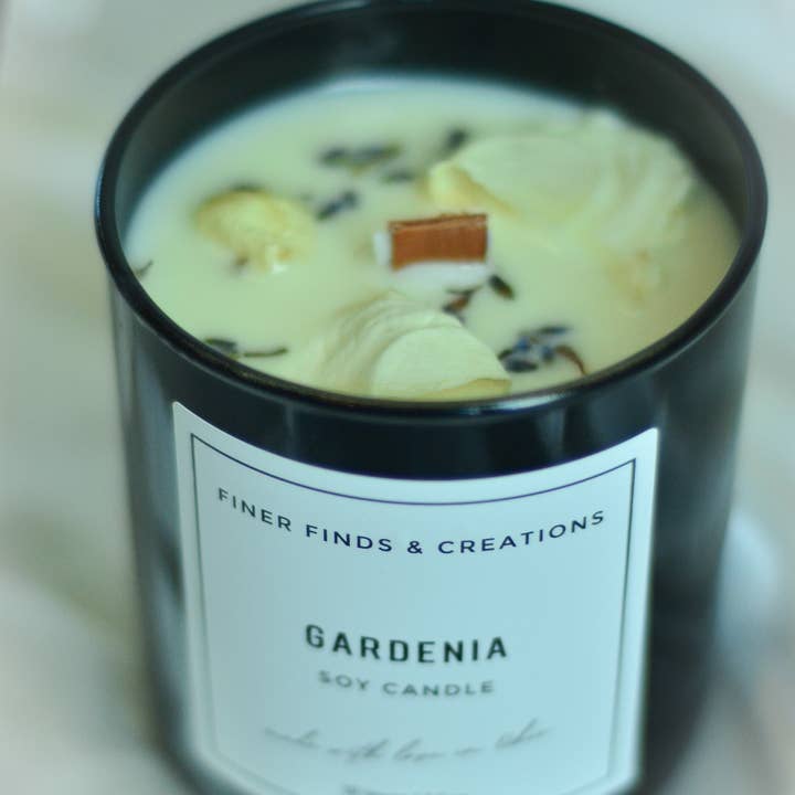 Gardenia per la vendita all'ingrosso da parte di Finer Finds & Creations