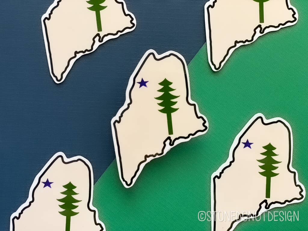 Stone Donut Design, LLC – Großhandel Aufkleber – Vinyl-Aufkleber mit Maine-Flagge 19013