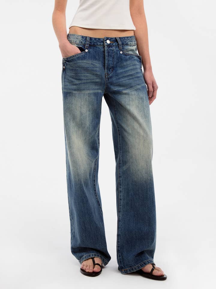 Jeans a Gamba Dritta Lavaggio Retrò CUBIC per la vendita all'ingrosso da parte di CUBIC