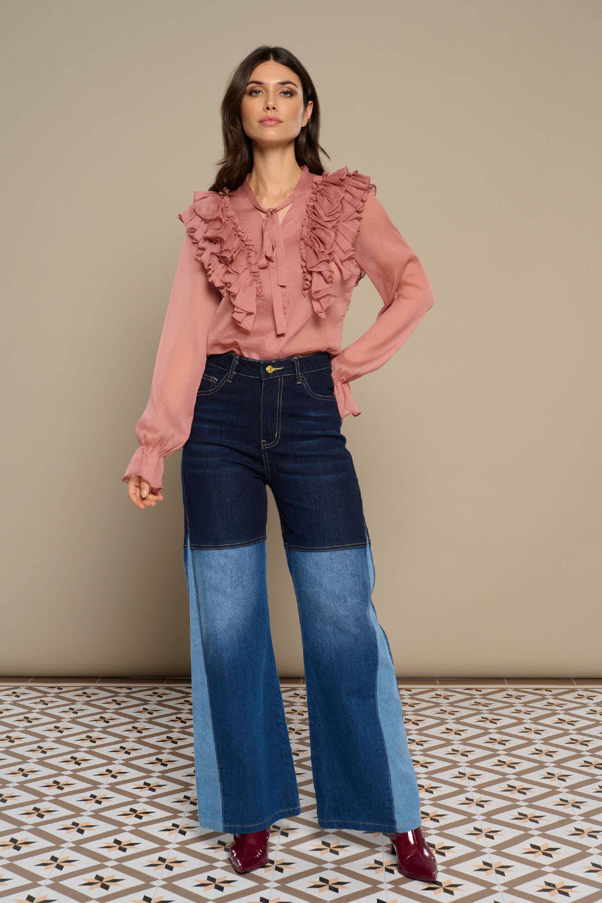 Blau TRAVIATA JEANS für den Großhandel auf Faire1