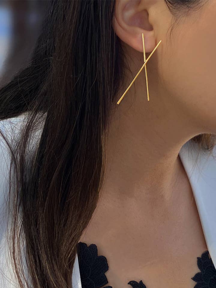 Boucles d'oreilles longues SONIA HOU Chopstick en or 18 carats sur argent sterling pour la vente par Sonia Hou Jewelry