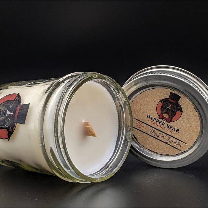 Eaux mystiques « Frida » pour la vente par DAPPER BEAR CANDLE CO