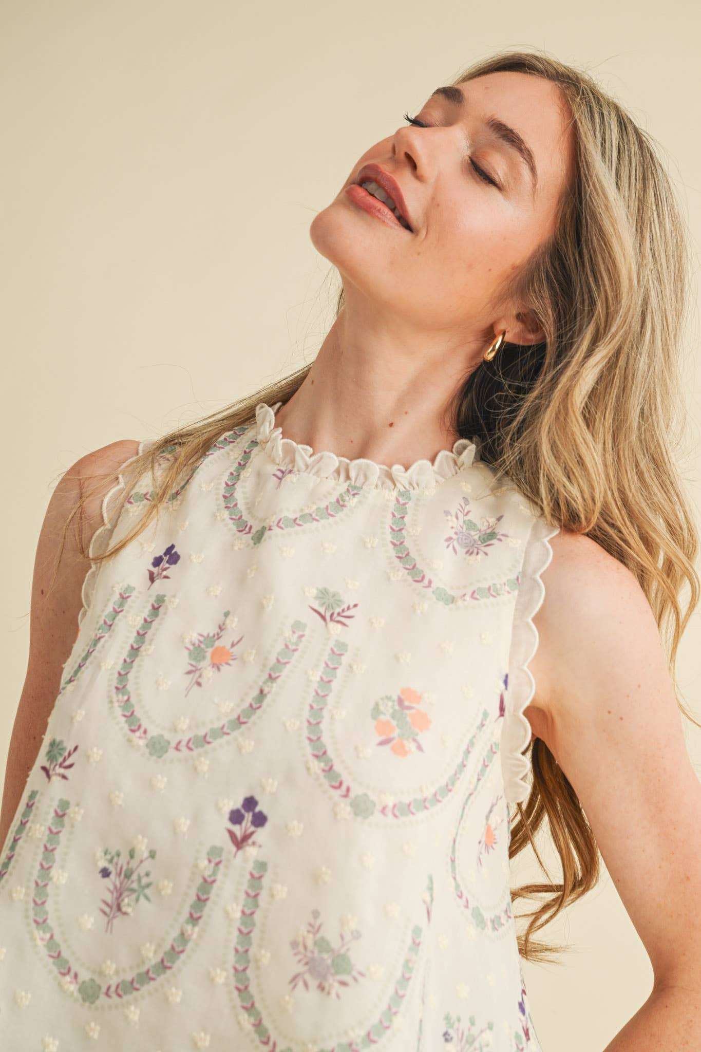 &MERCI - Vendita all'ingrosso Camicetta - Donna - TOP BABYDOLL CON RICAMO FLOREALE MTP40069