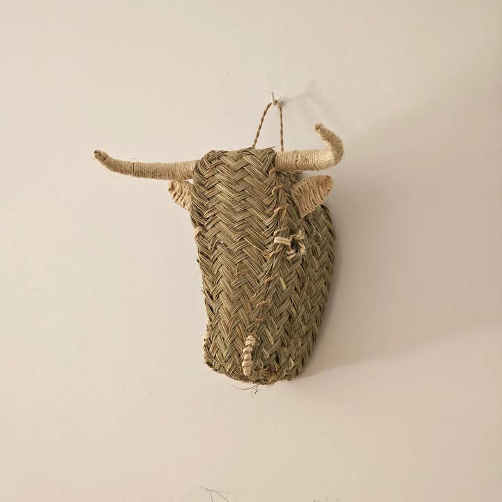 Straw bull head for wall decoration, for wholesale by Moroccan Natural bazaar