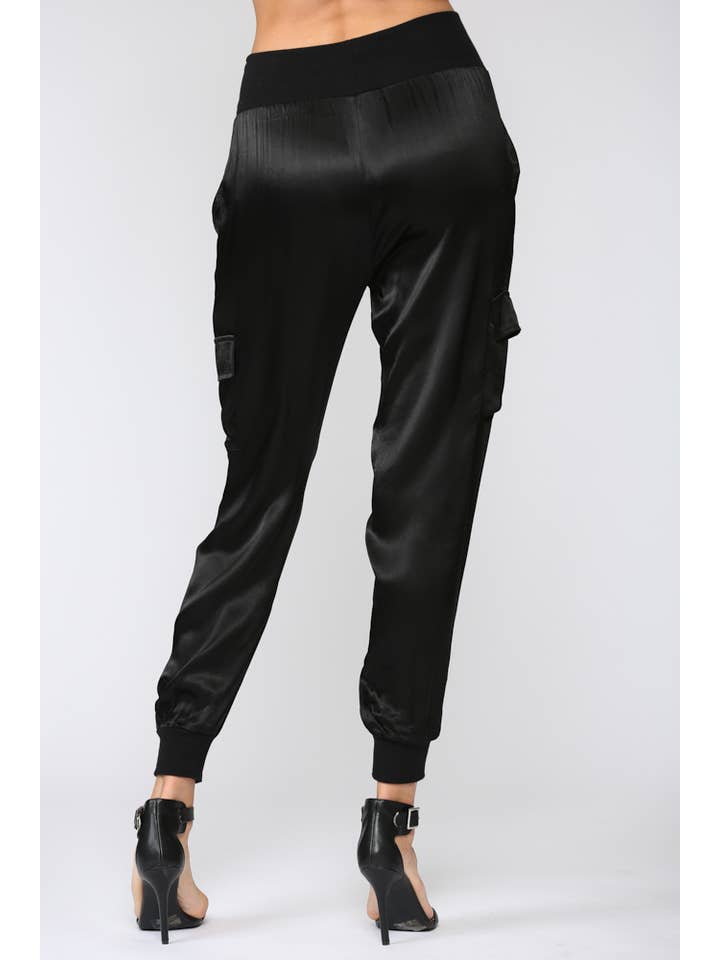 FATE - Vente Pantalon – femme - Pantalon jogger cargo en satin FP317621