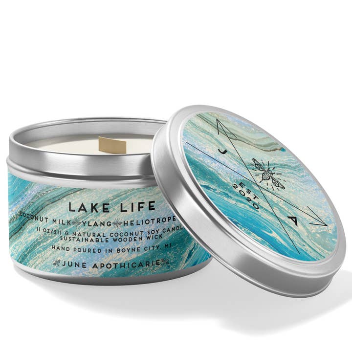 Lake Life - Candela in latta con stoppino in legno, 325 ml per la vendita all'ingrosso da parte di June Apothicarie