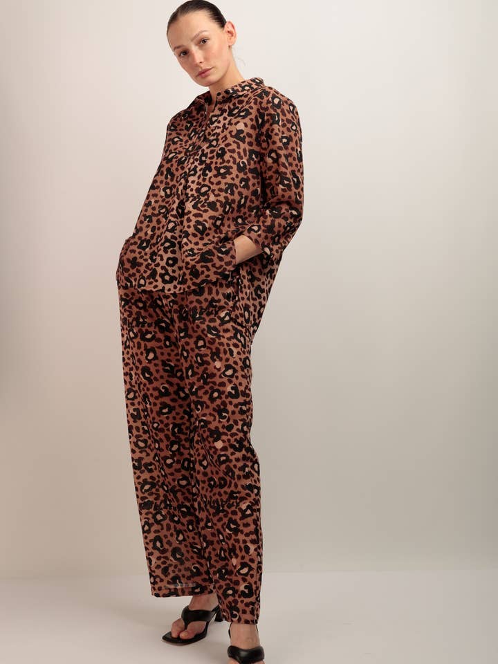 PANTALON ACABADO LINO ANIMAL PRINT para venta al por mayor de Chill&Buy Studio