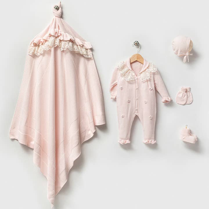 Organic Cotton 5-Piece Baby Set with Daisy Motif for 0-3 M for wholesale by Omnis Pura