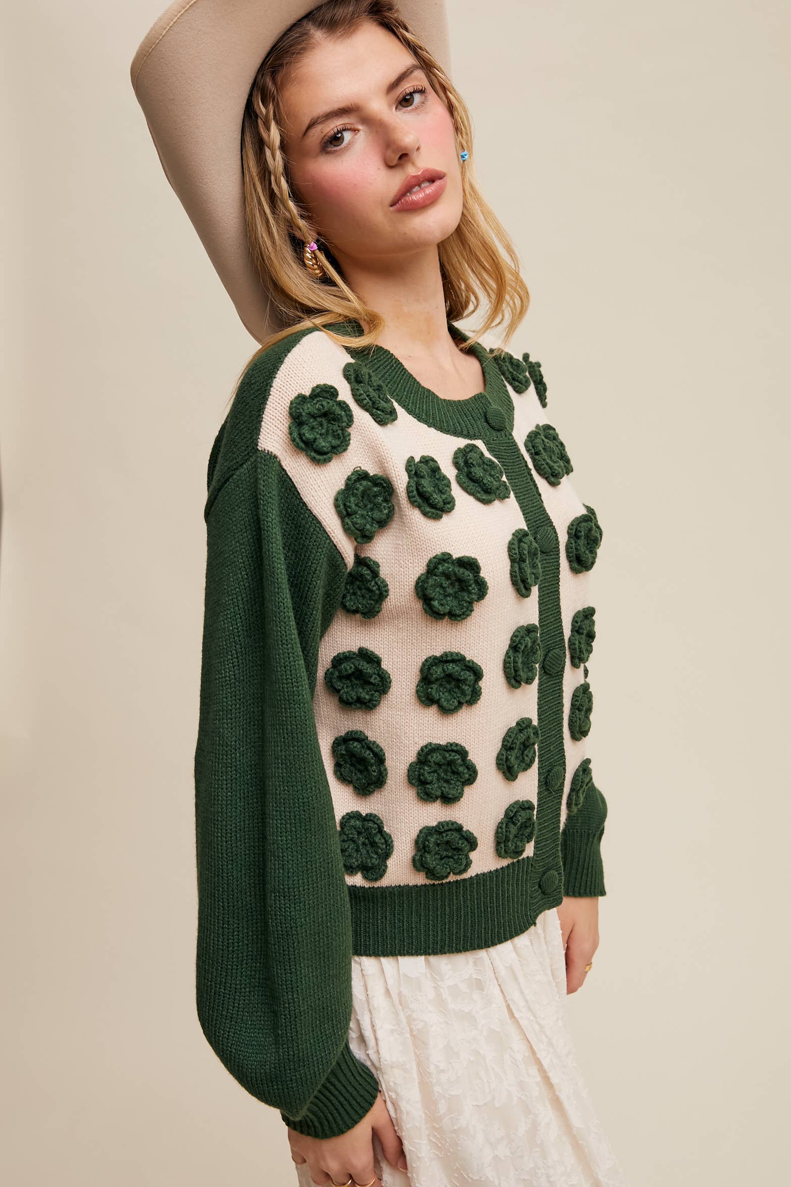 Listicle - Wholesale Cardigan - Women's - Handmade Rose Applique Knit Cardigan37