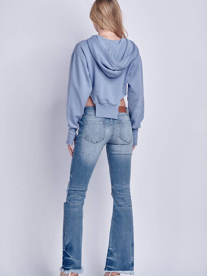 ARTEMIS VINTAGE - Wholesale Jeans - Women's - LOW RISE STRETCH DISTRESSED BOOTCUT WITH FRAYED HEM JEANS