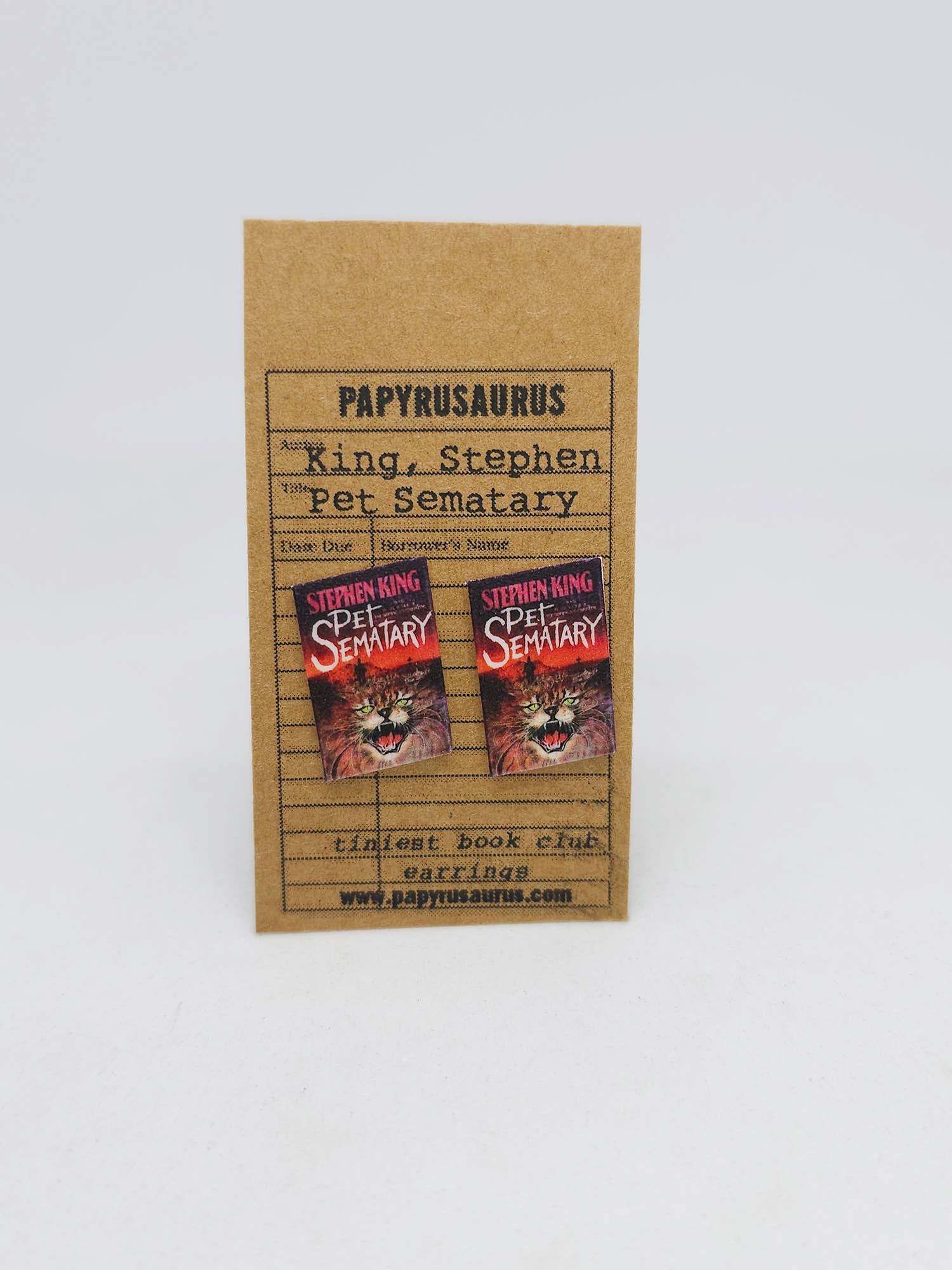 Papyrusaurus - Vente Clous d'oreille - Les plus petites boucles d'oreilles du club de lecture - Pet Sematary
