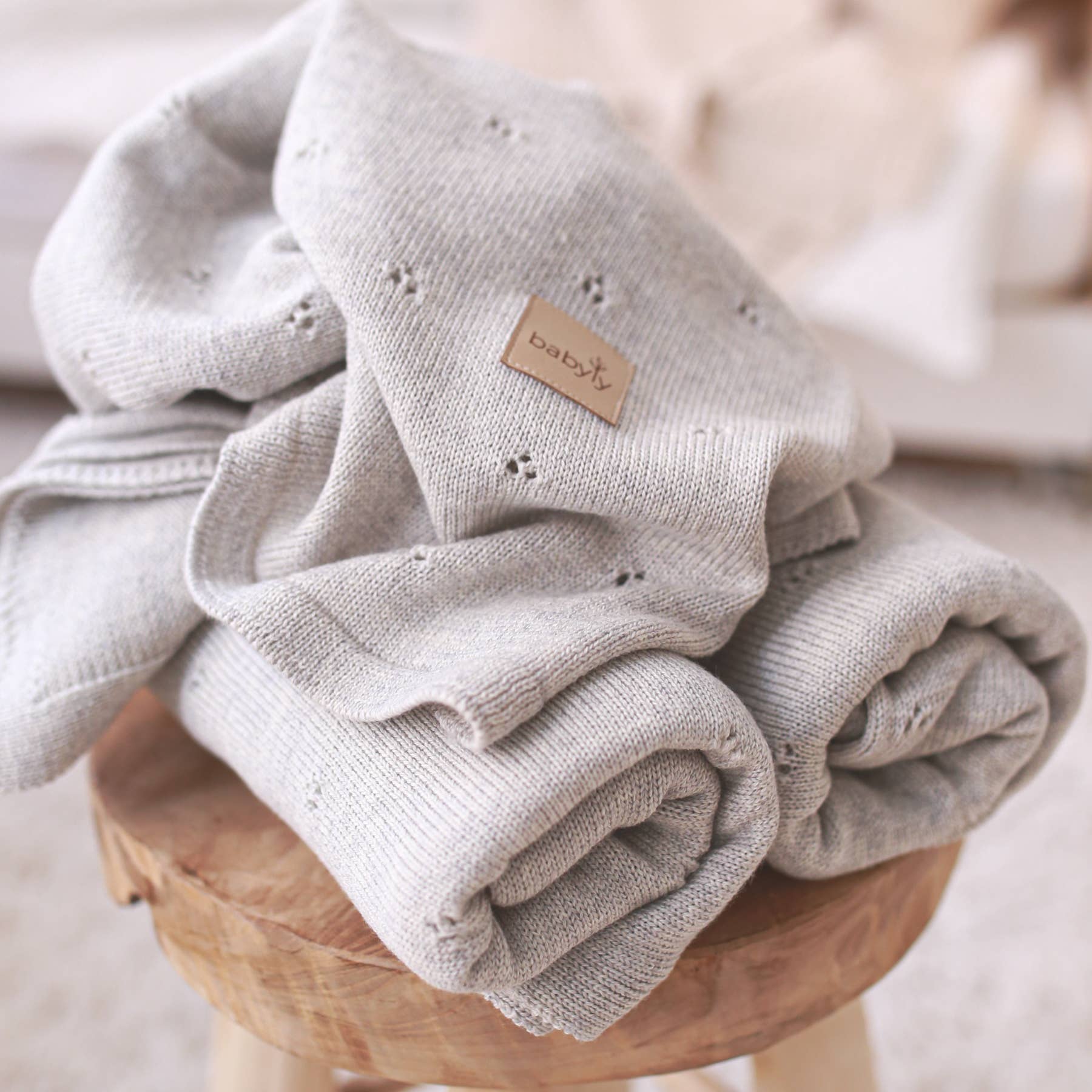 Babyly – wholesale Filtar – Barn och baby – Filt i merinoull för baby – 75 x 100 cm – 4 färger2