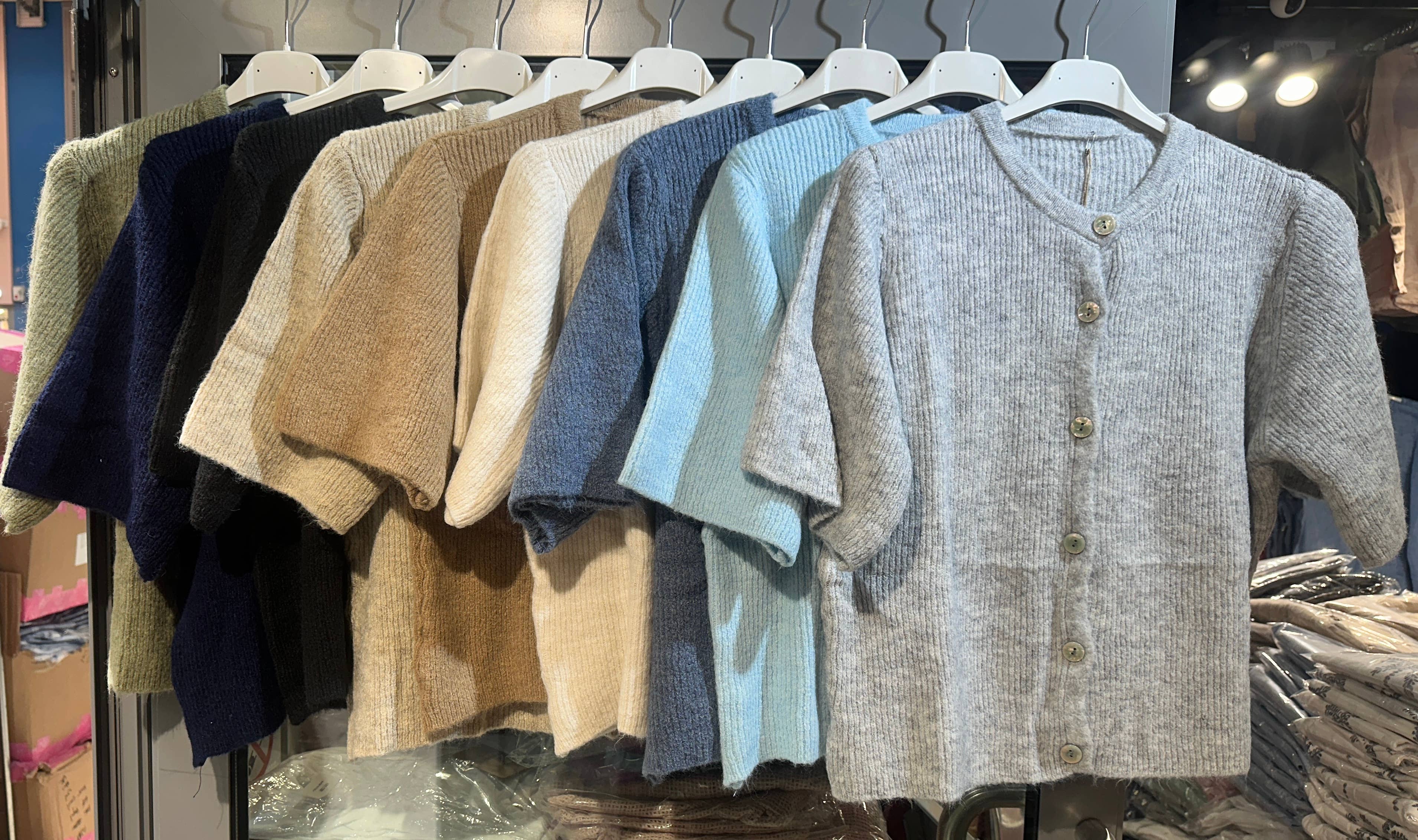 LÉA & LUC – Großhandel Strickjacke – Damen – Damen-Cardiganweste REF. 50755 aus weichem Strick20