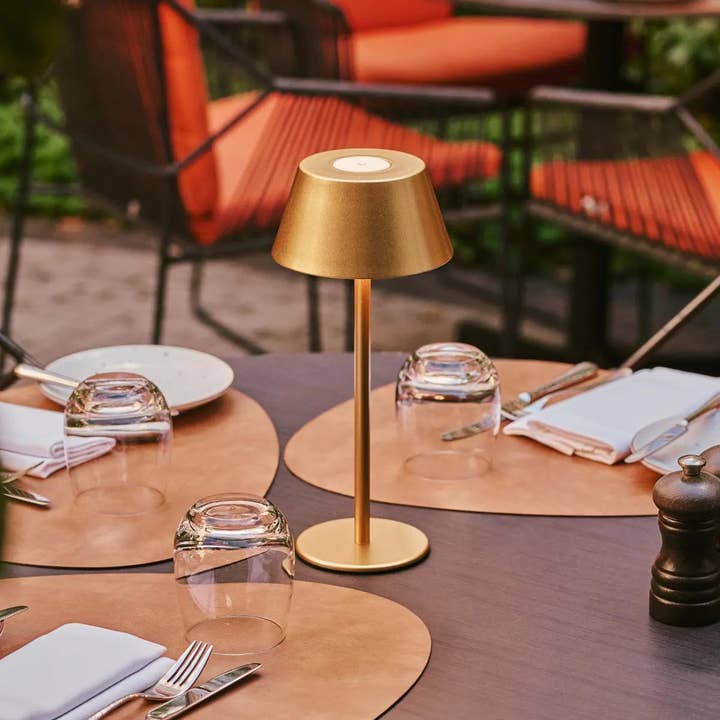 Tavellio - Wholesale Accent/desk lamp - Milou Gold - Table lamp without Cable l Modern, Design & 3 Light Modes13