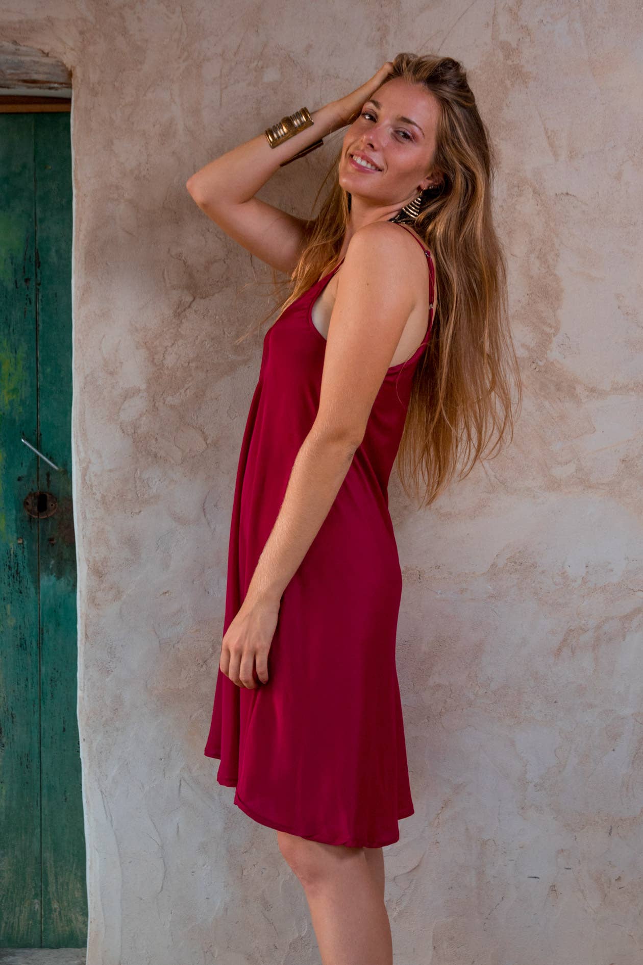 Akiya Ora - Venta al por mayor Vestido - Mujer - Vestido corto de seda con poliéster. 1