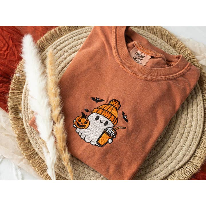 Nunu's Studio - Wholesale T-Shirt - Women's - Embroidered Coffee Lover Ghost Fall T-shirt for Women5