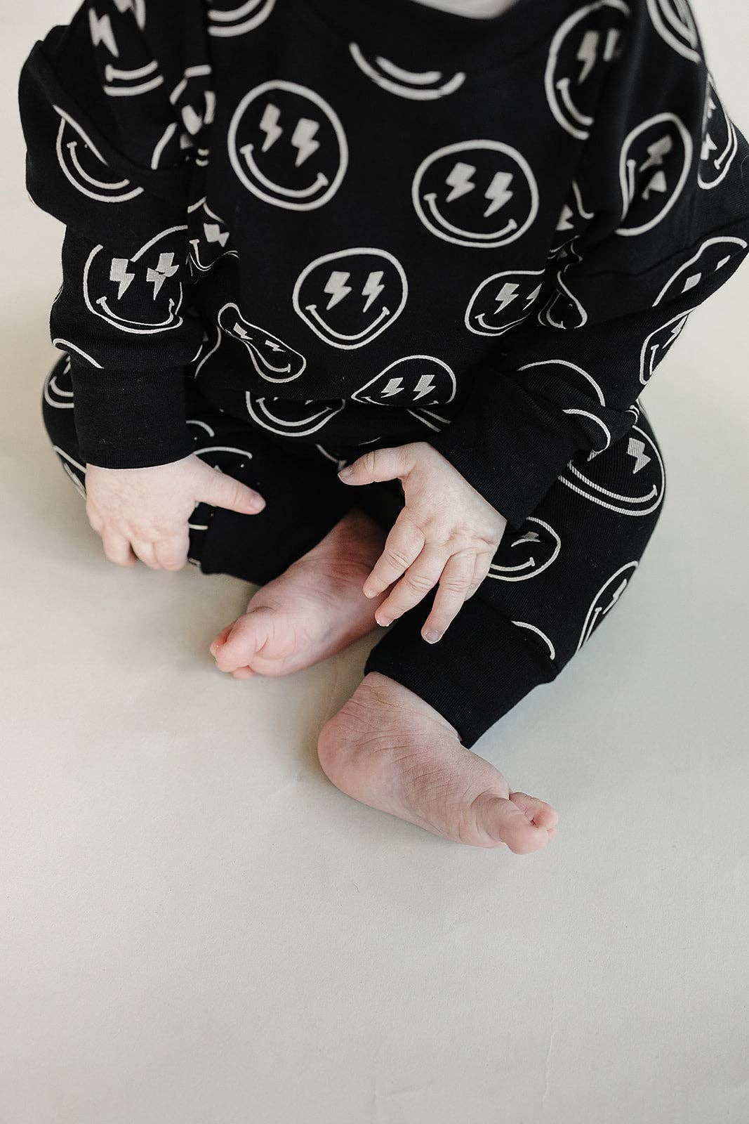 Lucky Panda Kids - Wholesale Lounge Set - Kids - Jogger Set | Electric Smiley12