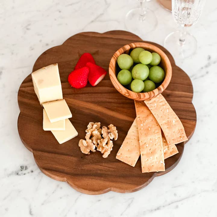High crafty - Wholesale Cheese Board - Round Scalloped Walnut Board – Handcrafted Wooden Serving & 0