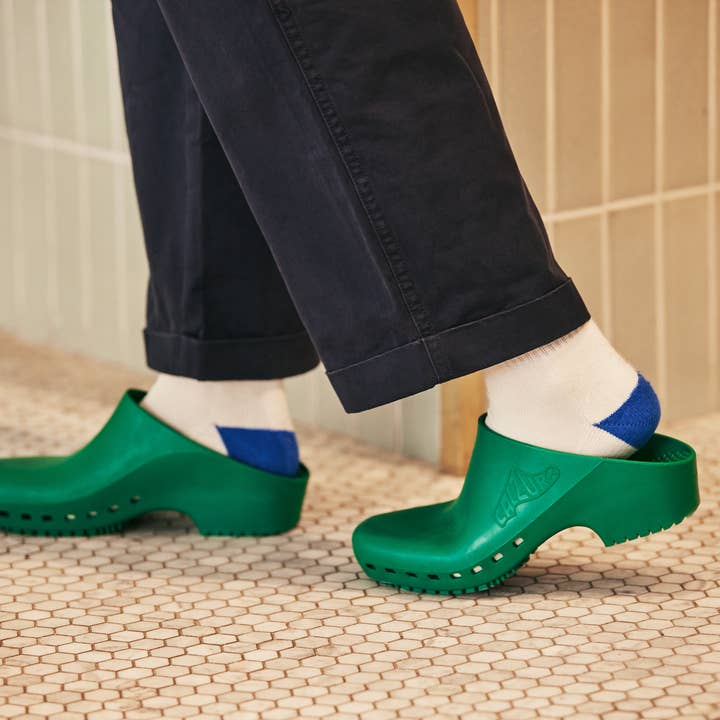 Calzuro - Wholesale Clogs - Women's - Calzuro Classic Clogs Without Holes - Green