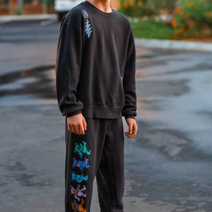 Rowdy Sprout - Wholesale Graphic Sweatshirt - Women's - Grateful Dead Moons Black Crewneck4