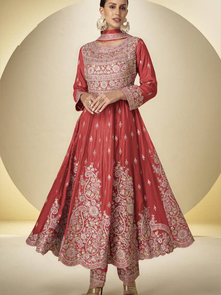 Kameez de Seda Chinon Vermelha com Calças para Casamento e Festival Indiano e Paquistanês - Bordado com Lantejoulas e Fios por atacado de HATKE BRIDE