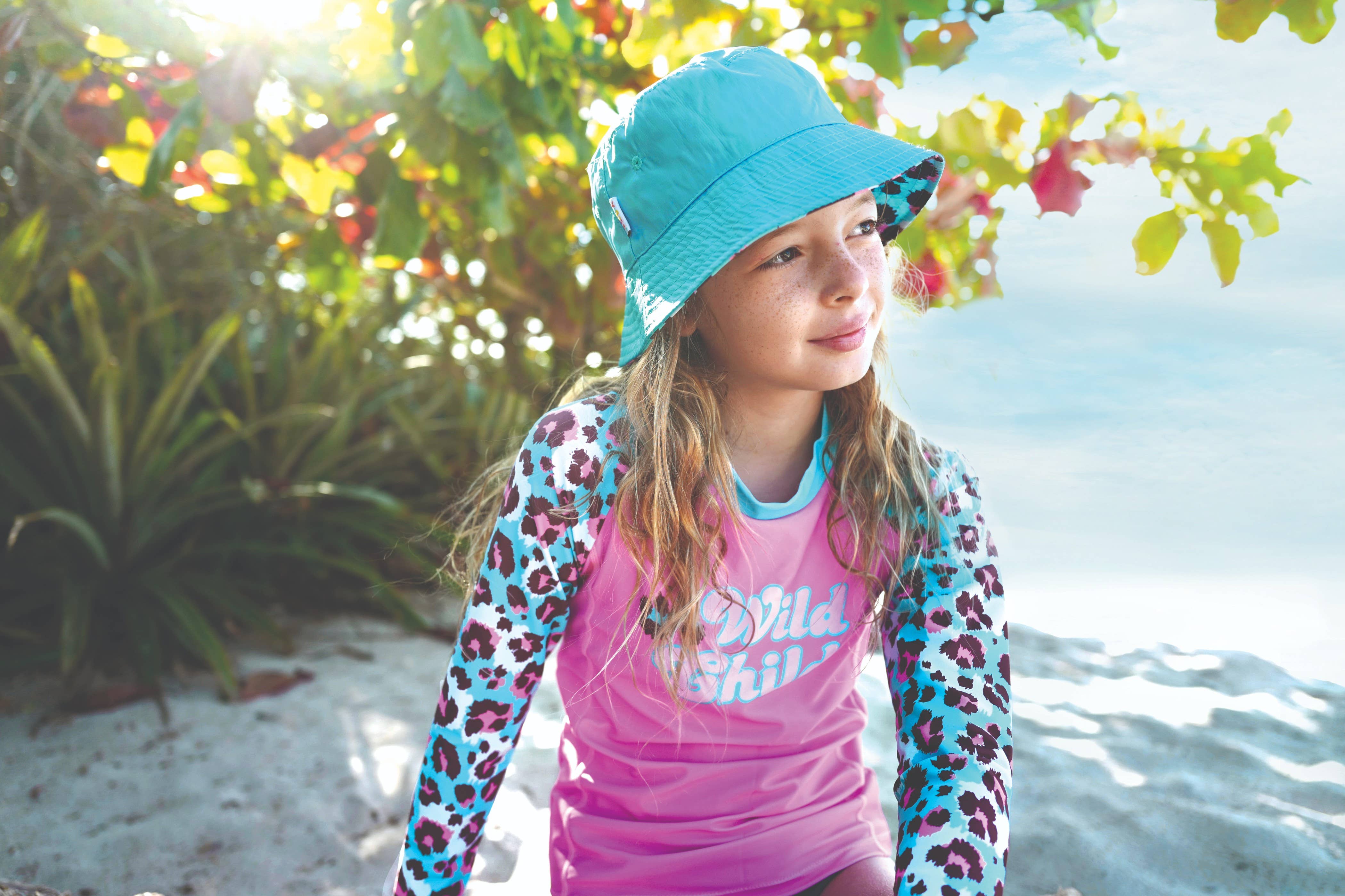 DM Merchandising - Venta al por mayor Camiseta de protección solar - Niños - Jugo Box Niñas Diversión En El Sol Erupción Guardia Nadar Tee Abierto Stck4