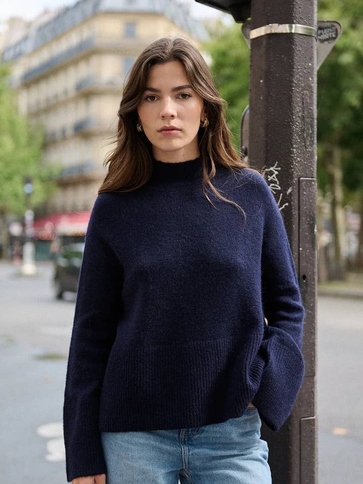 Nathael Paris - Wholesale Knit Sweater - Women's - Slightly oversized alpaca and wool sweater10