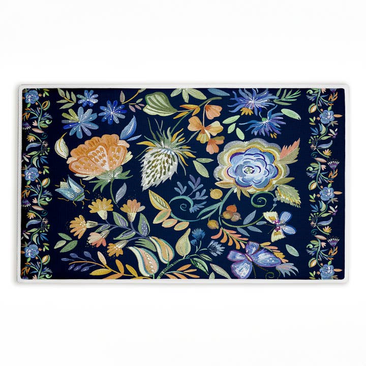 Tapete de Banho Preto com Flores Azuis Pintadas, 76x46 cm por atacado de Stupell Industries