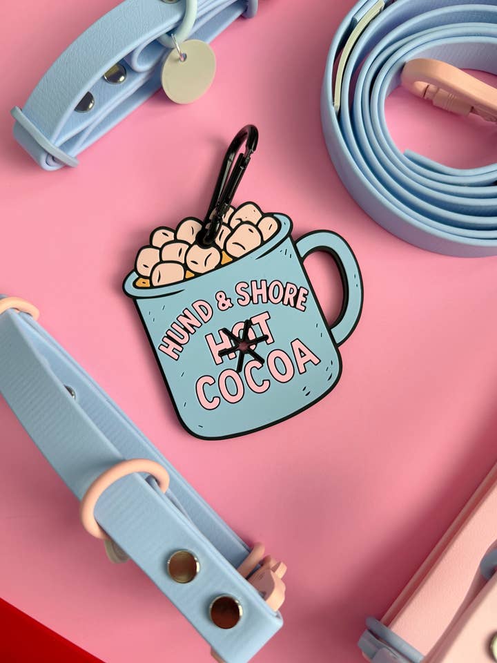 POOP BAG HOLDER - ALPINE SKI CLUB - HOT COCOA for wholesale by Hund & Shore