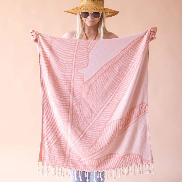 Jungle Club - Wholesale Beach Towel - Sand Resistant Beach Towel | Bird of Paradise