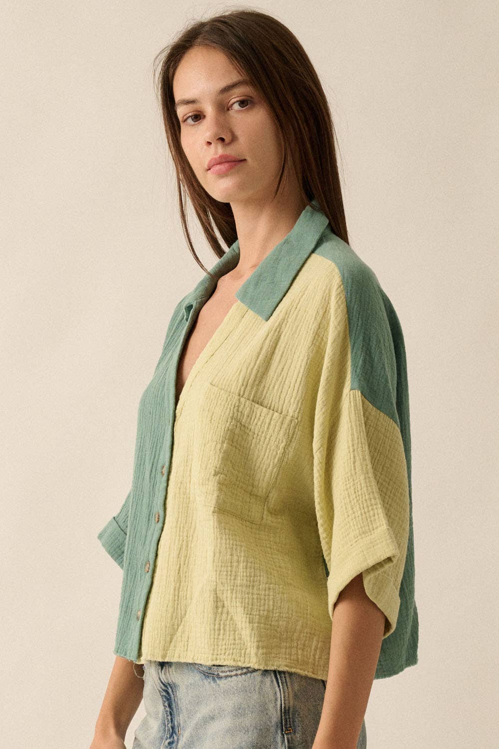Promesa USA - Vendita all'ingrosso Camicia button down - Donna - Camicia con orlo grezzo in cotone increspato a blocchi di colore8