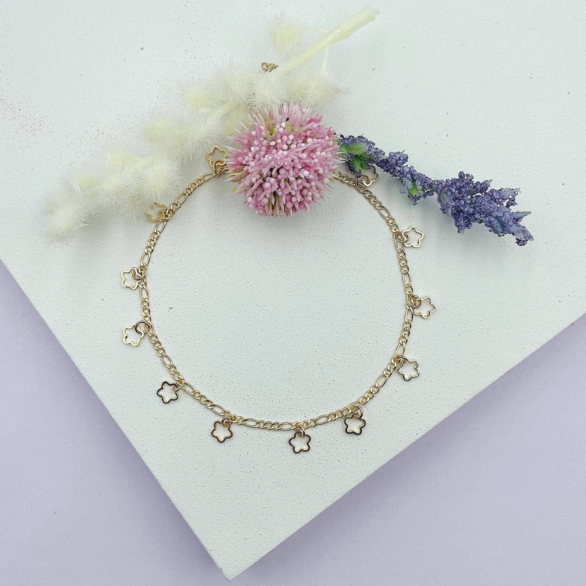 Cherie by Cherie - Wholesale Anklet - 12 Open Stars Hanging From The Figaro Chain Anklet