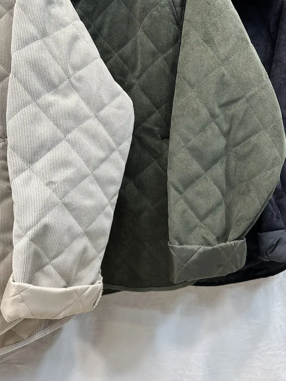 Mimi & Gogo - Vendita all'ingrosso Giacca - Donna - Giacca Barbour in velluto con tasche @6376_VeVBarbour3