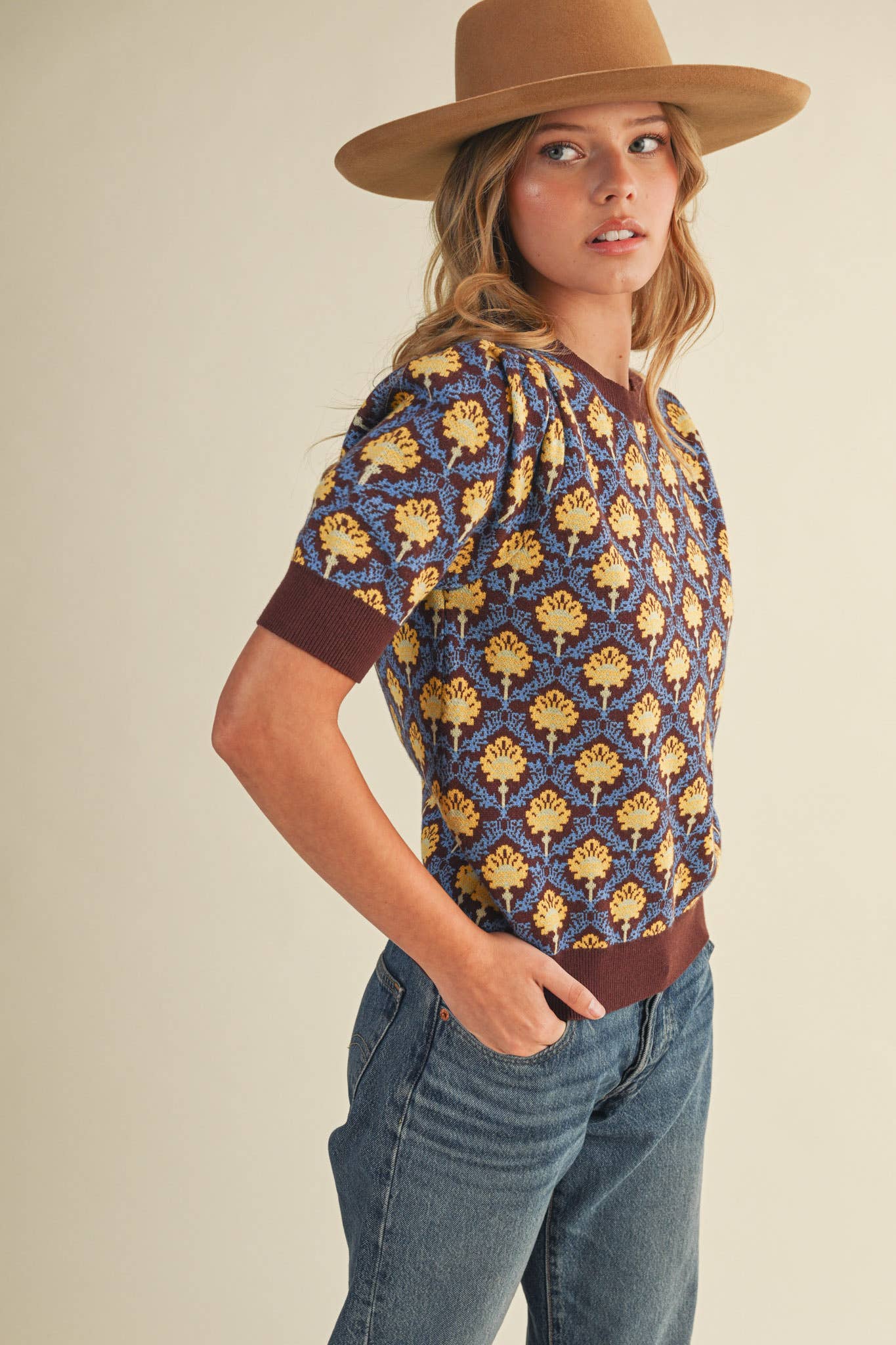 &MERCI - Wholesale Knit Sweater - Women's - FLORAL PATTERN SHORT SLEEVE SWEATER MSW108602